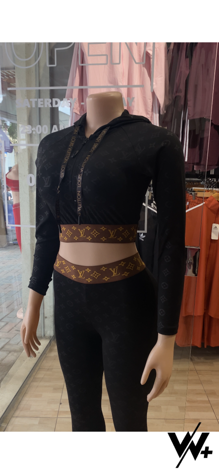 ترينج Louis vuitton
