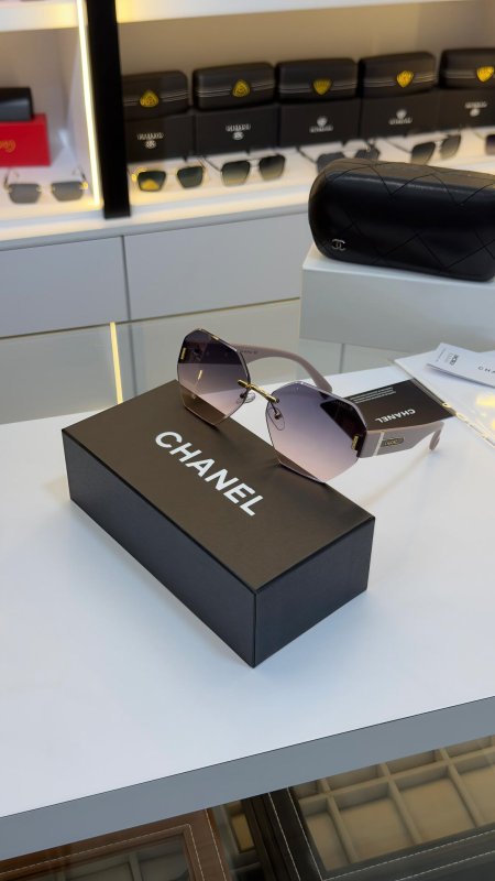 نظارة CHANEL